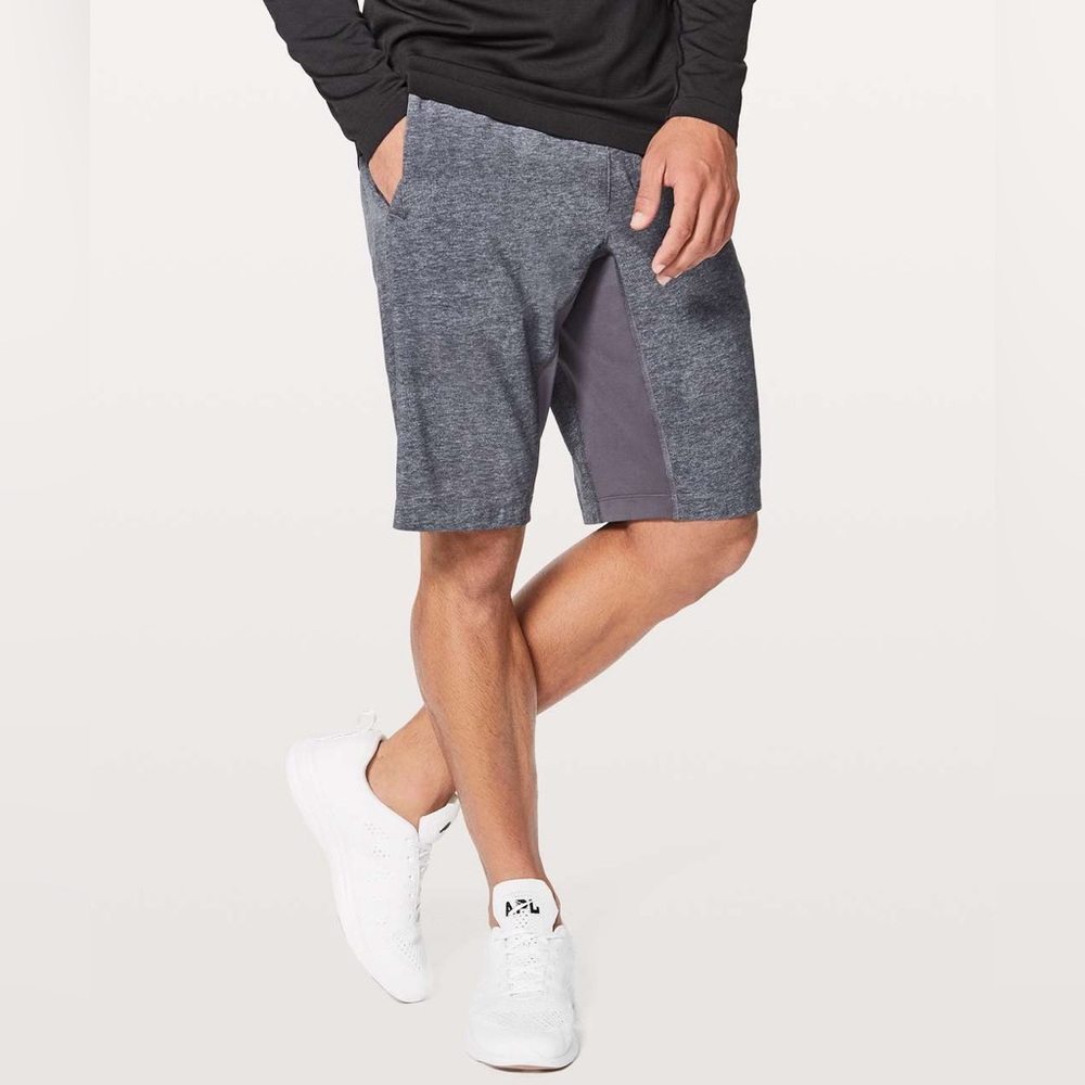 Lululemon T.H.E. Short Linerless
Heathered Texture Printed Mercury Deep Coal M